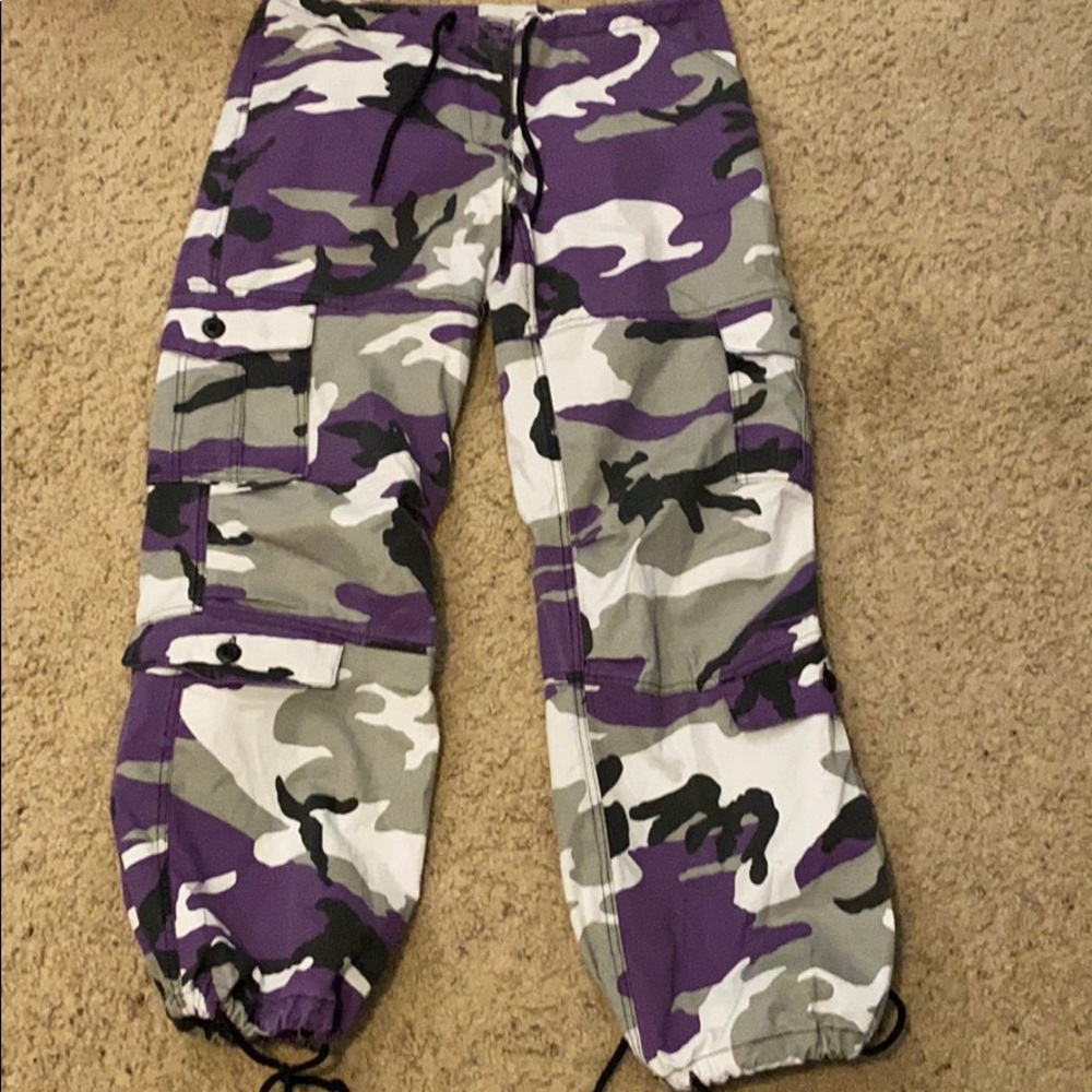 camo cargo pants